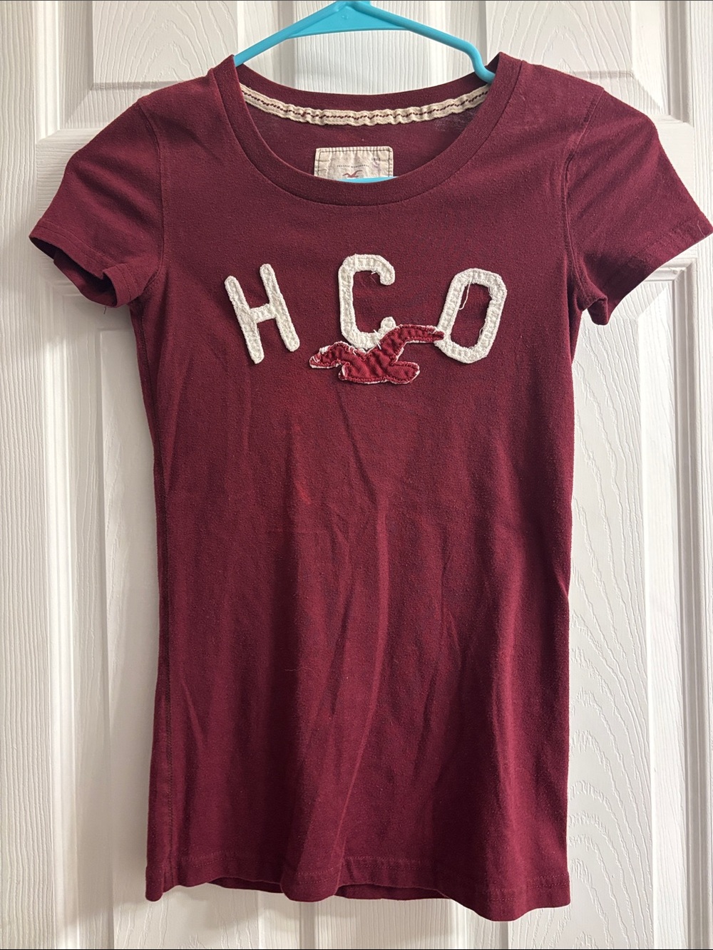 Women’s Y2K Hollister logo tee